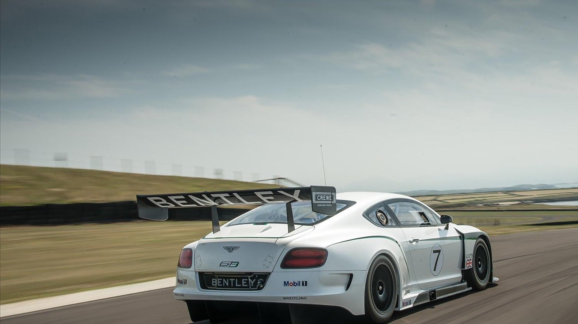 《2025年电竞市场持续爆发，产业规模突破80亿美元》，未来20年电竞发展趋势