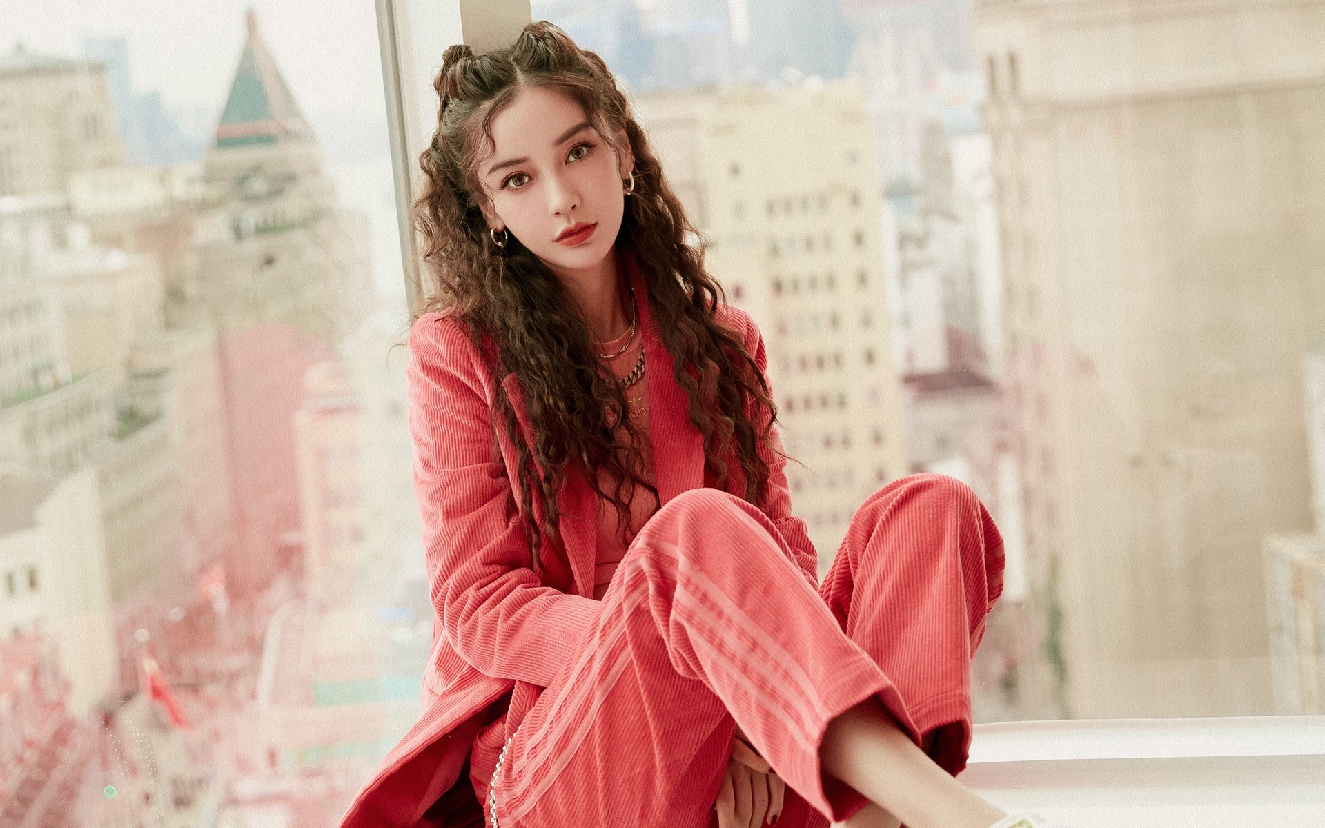 里尔队员热情庆祝胜利,里尔队员热情庆祝胜利的句子