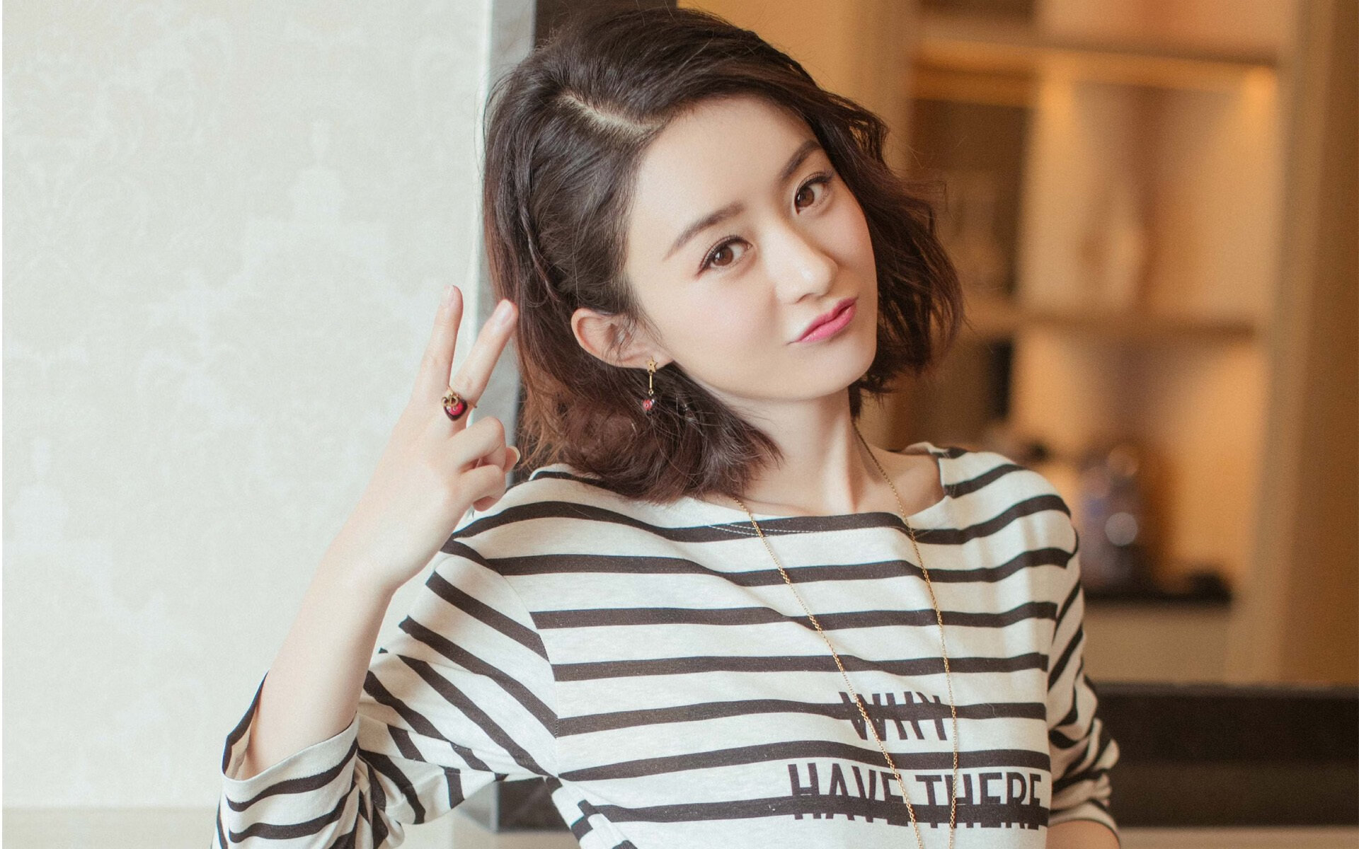 利物浦球星受伤离场，团队整体实力受损，利物浦队的球星